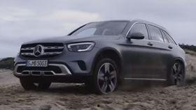 奔驰glc将国产越野测试视频,硬核实力，驾驭无疆